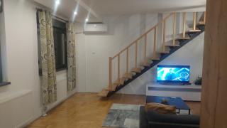 Riverside apartment with private parking - 7