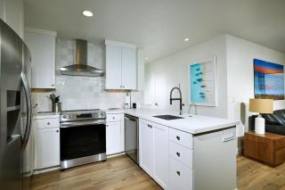 Oceanside Beach Condos - Oceanside - 3