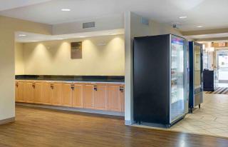Extended Stay America Suites - Boston - Waltham - 32 4th Ave - Waltham - 1