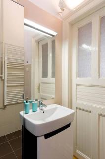Hidden Gem 1 BR next to OPERA - Budapest - 4
