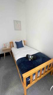 Modern and Comfy House, Sky sports, PS3 - 7