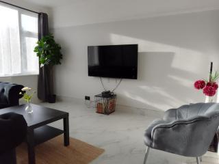 Surbiton Home with free parkings, Surbiton, Kingston upon Thames, Surrey, Greater London UK - Surbiton - 3