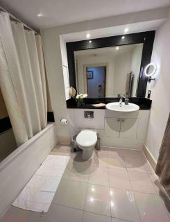 LondonEYE private bedroom in shared flat - Londres - 3