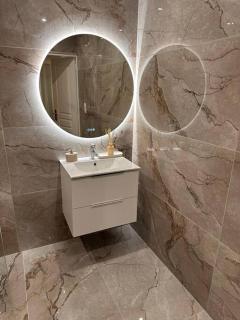 La Suite Bali Jacuzzi,Sauna,Netflix,Disney - 2