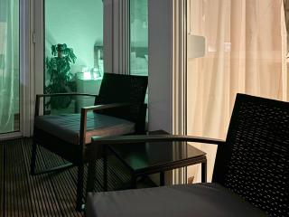Luxurious Apartment in City-Center with Balcony, Free Parking - Bielefeld - 7