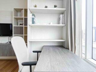 Expansive Modern - BTS Phrom Phong - Ultra Fast WiFi - 1