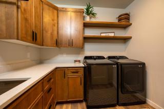 Modern Day Paradise - Klamath Falls - 7