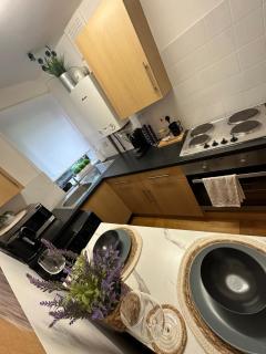 Luxury 2 bedroom apartment! - Thornton Heath - 2
