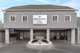 Protea Hotel by Marriott Johannesburg Balalaika Sandton - 2
