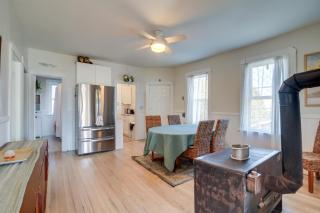 New Bedford Apartment about 4 Mi to Fort Phoenix Beach - New Bedford - 4