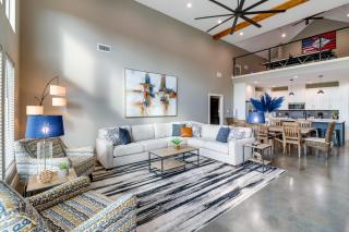 Chic Arkansas Retreat with Patio, Grill and Fire Pit! - Fairfield Bay - 7