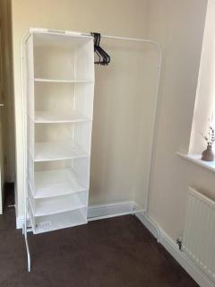 LovelyHome4 Family & Contractors Leeds - Killingbeck - 2