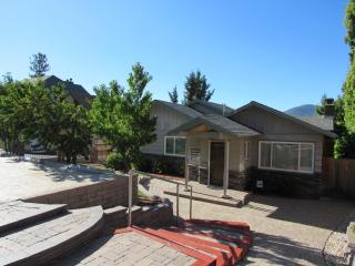 Smith Lakefront Hideaway - 9
