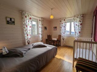 Gîte spacieux en ancienne ferme rénovée, idéal pour familles et amis – proche randos et sites touristiques - FR-1-589-6 - 1