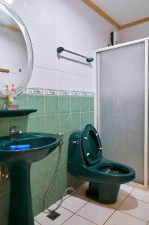 Spacious 6BR Family House in Tagaytay - 9