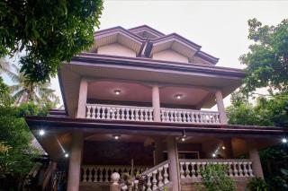 Spacious 6BR Family House in Tagaytay - 1