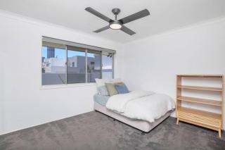 Stunning Entertainer with private beach - Gold Coast - 8