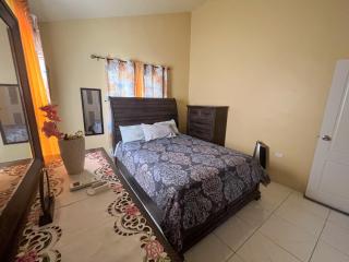 Finest Accommodation Phoenix Park Lot 1317 Phase 4 Portmore St Catherine - Portmore - 5
