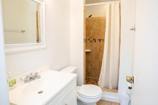 Comfy and Cozy-Min to National Mall Great Location - Arlington - 1