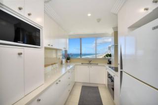 Spectacular Luxury Beachfront Apartment - 5