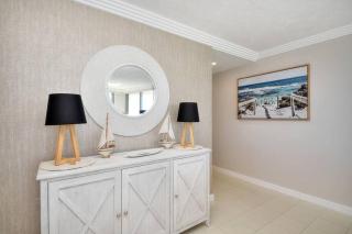 Spectacular Luxury Beachfront Apartment - Gold Coast - 1