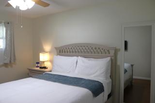 Hidden Sapphire-Apartment with Kitchen and Laundry - Lakeland - 0