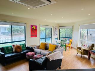 Lo Quay - Pet Friendly Outside - Robe - 8