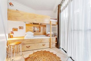 Fuller Holidays - Get Sandy - Beachside Byron - 1