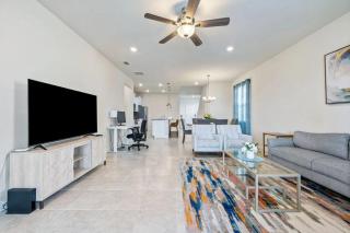Feel A Mickey Hug on This Magical Retreats - Davenport - 7