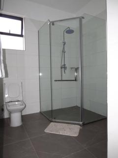 3 Bedroom Luxury Apartment-Airport Pick Up Available - 2