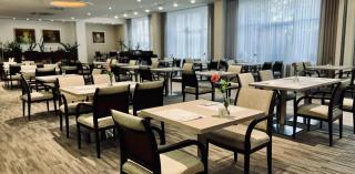 City Hotel - 1