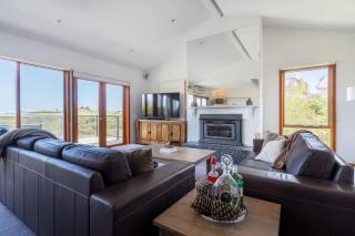 'Banda Bay' A Scenic Beachside Family Home - Rye - 4