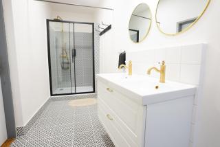 White Wolf House Hostel & Apartments - Prague - 6