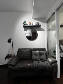 Prime Posh Downtown Condo - 4