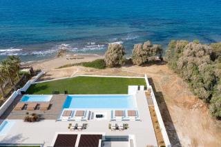 Asea Villa, Spectacular right-on-the-beach Retreat, By ThinkVilla - Skaleta - 2