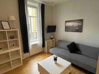 Super Central, 2 min from Central Station, 1-4pers - Oslo - 0