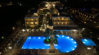 Hydramis Palace Beach Resort - 3