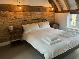 Seven Abbey Lane - Southam - 2