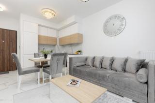 Warsaw Sarmacka Apartment with Gym, Sauna and Parking by Noclegi Renters - Varsavia - 0