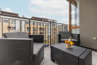 Warsaw Sarmacka Apartment with Gym, Sauna and Parking by Noclegi Renters - Warsaw - 7