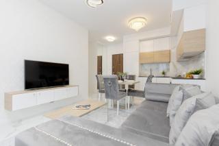 Warsaw Sarmacka Apartment with Gym, Sauna and Parking by Noclegi Renters - Varsavia - 4