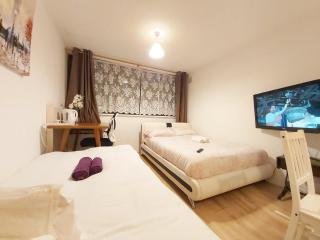 London Harford House rooms - 3