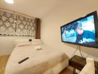 London Harford House rooms - 2