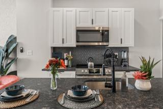 Large 1BR Extended Stay A Passyunk Ave Location - 1