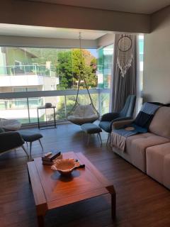 Praia do Santinho, de frente para mar - 4