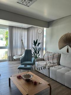 Praia do Santinho, de frente para mar - 1