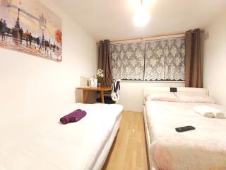 London Harford House rooms - 4