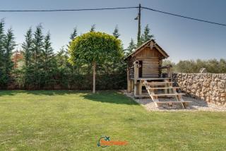 Romantic villa with a large pool and garden in a quiet area - by TRAVELER tourist agency Krk ID 2158 - Vrh - 5