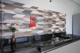 12 hóspedes - PISCINA tratamento com água salgada - Cozinha GOURMET - 4 QUARTOS - 3 BANHEIROS - GARAGEM - ESCRITORIO - 2,1 km do Cataratas JL Shopping - 1