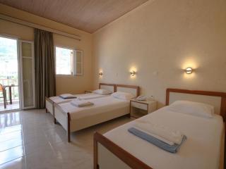 Ionis Hotel - Agios Nikitas - 2